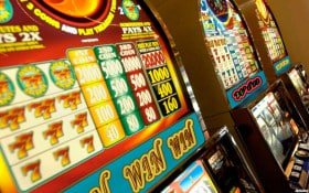 Tampilan mobile main2000 untuk pengguna dewasa